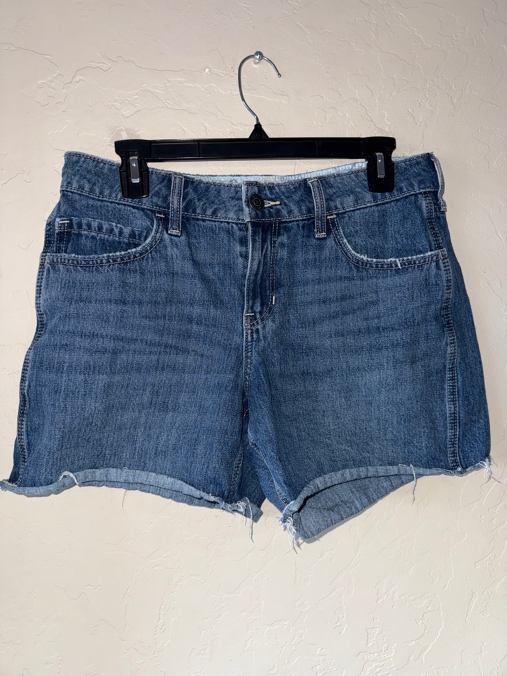 Hollister low rise baggy shorts Jean shorts size 28
